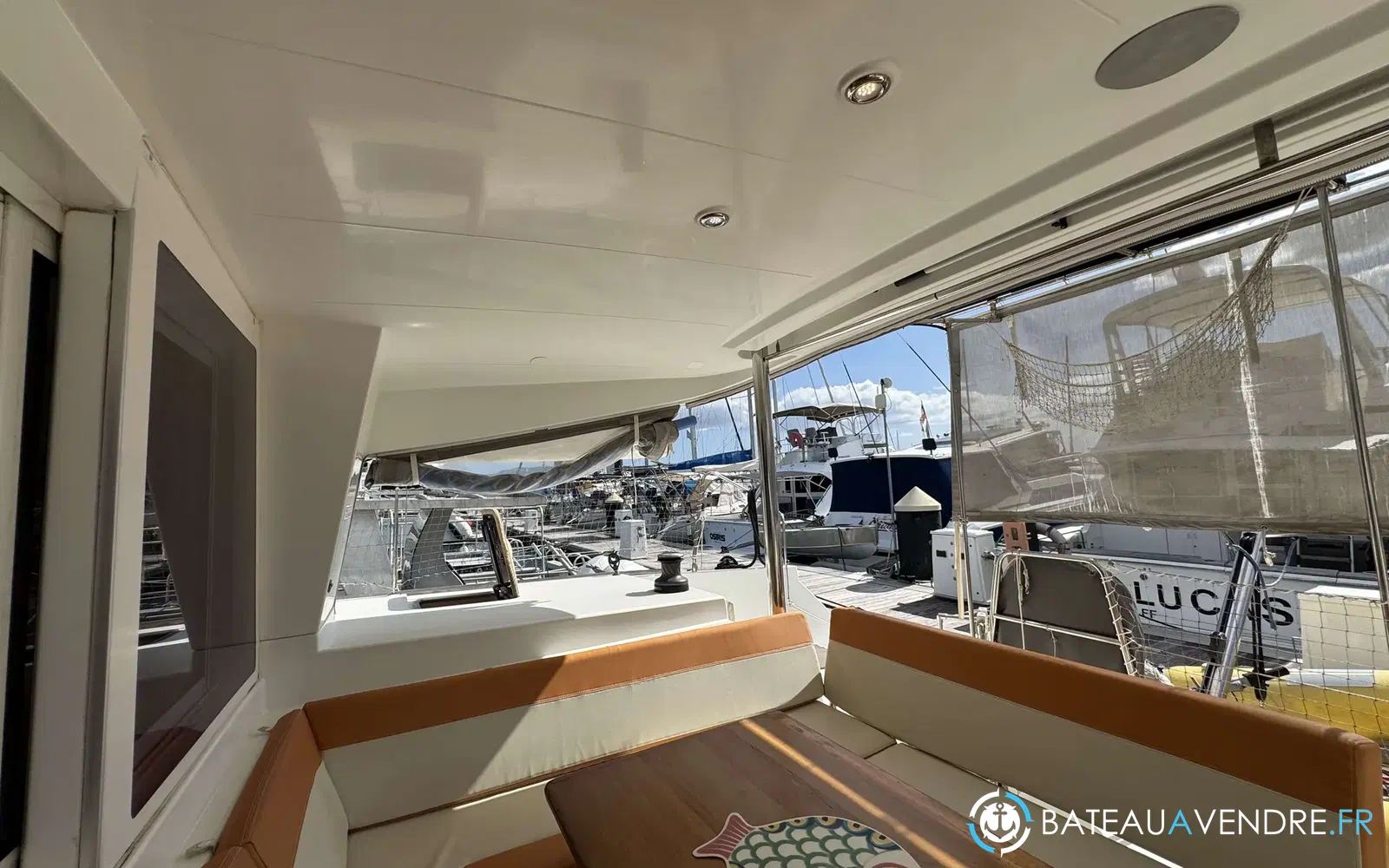 slider 32 Lagoon 400