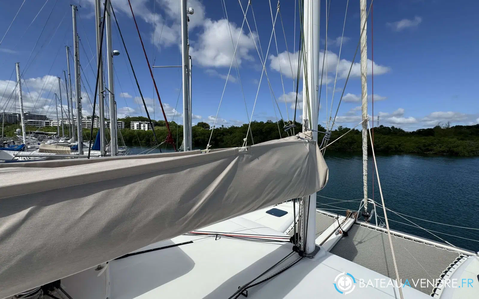 slider 49 Lagoon 400