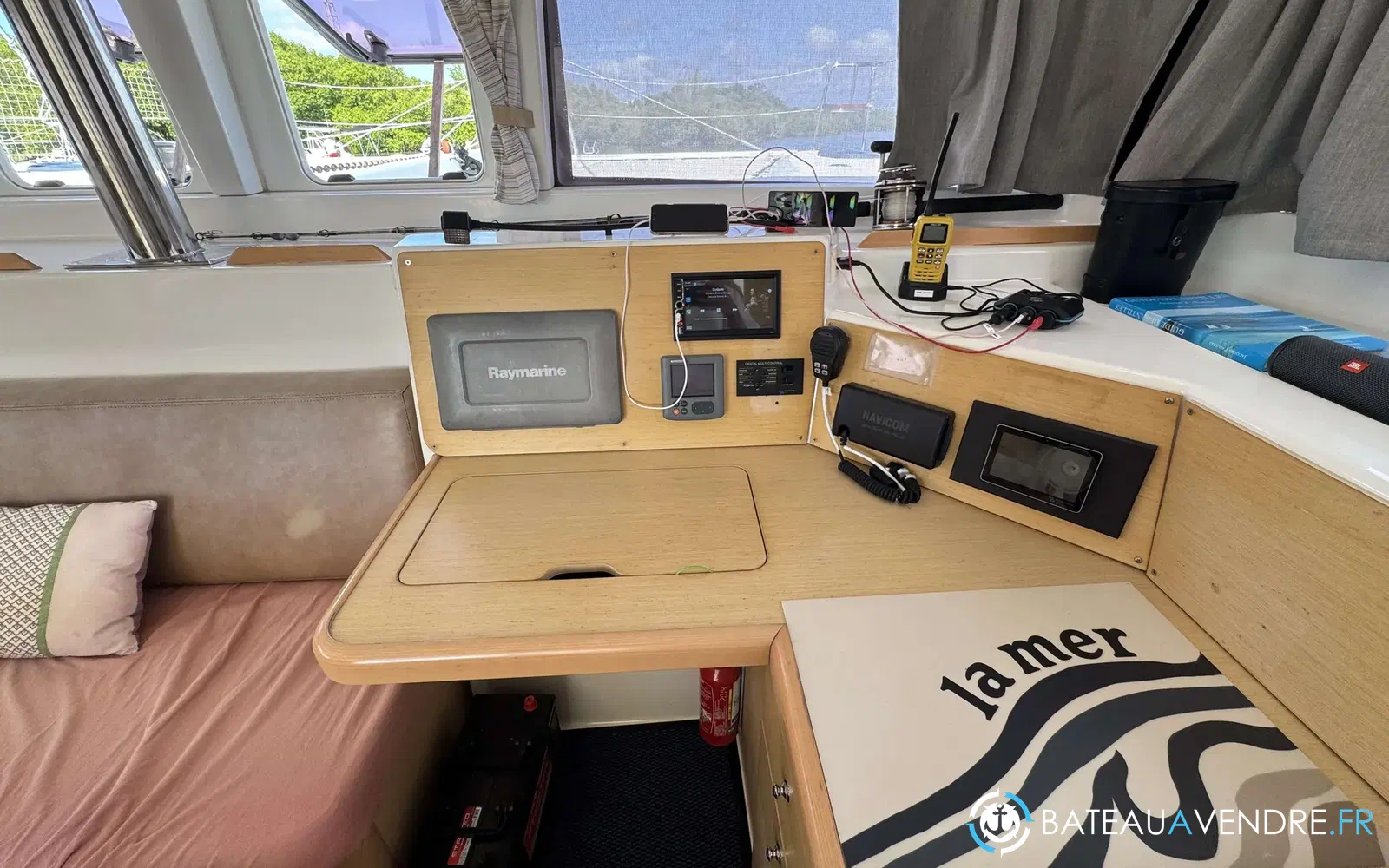 slider 6 Lagoon 400