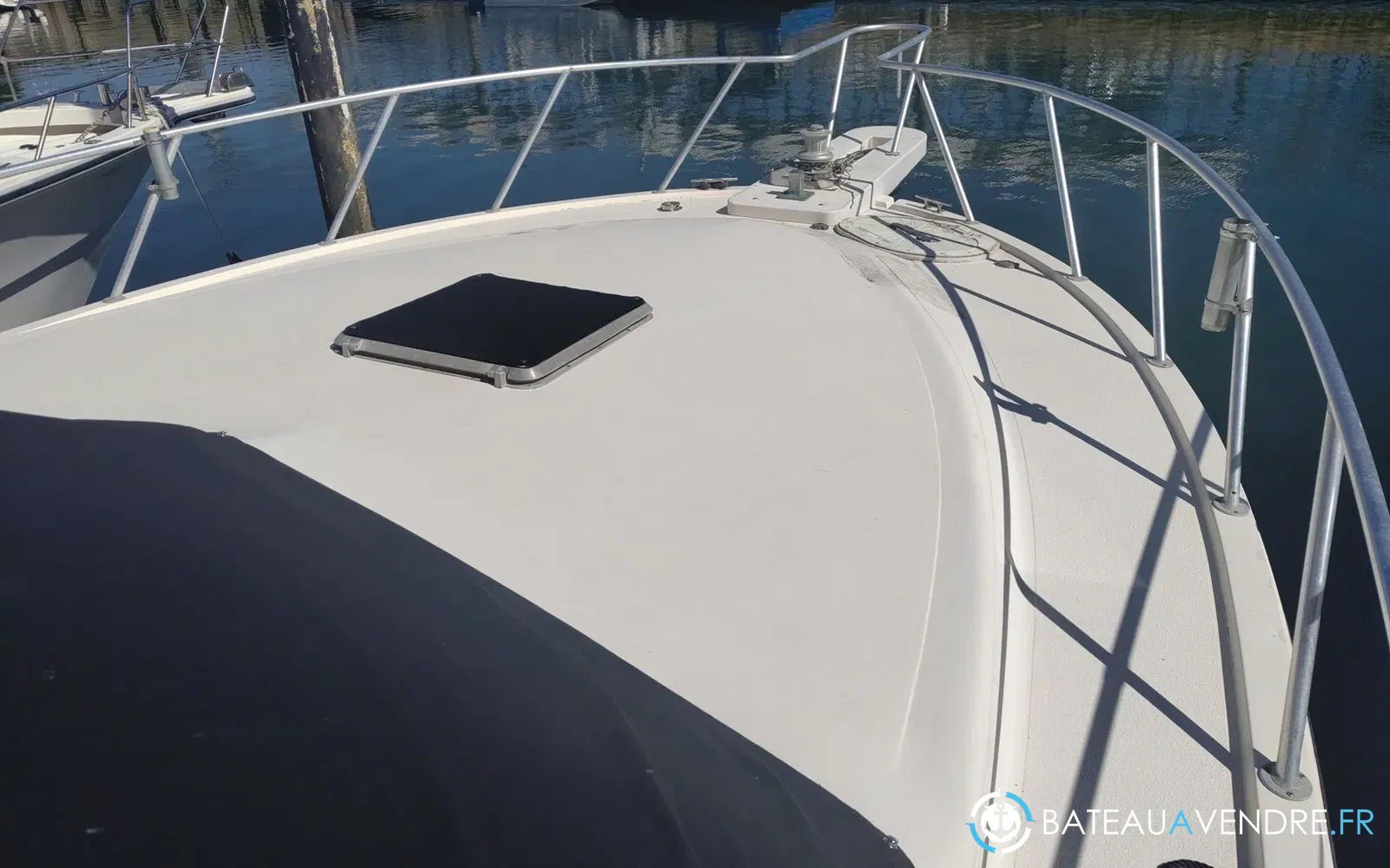 slider 12 Black Fin 38 Flybridge