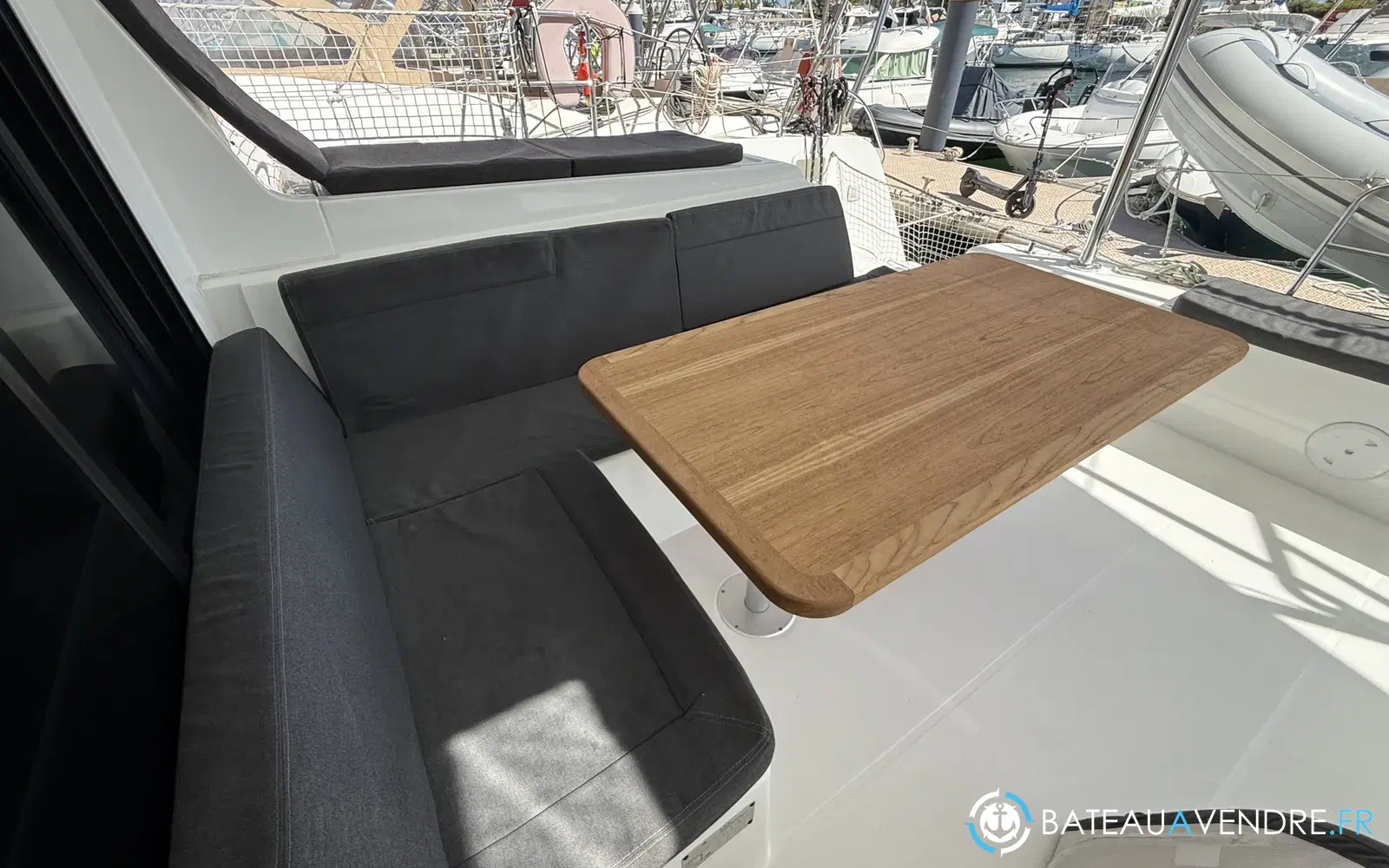 slider 19 Lagoon 42
