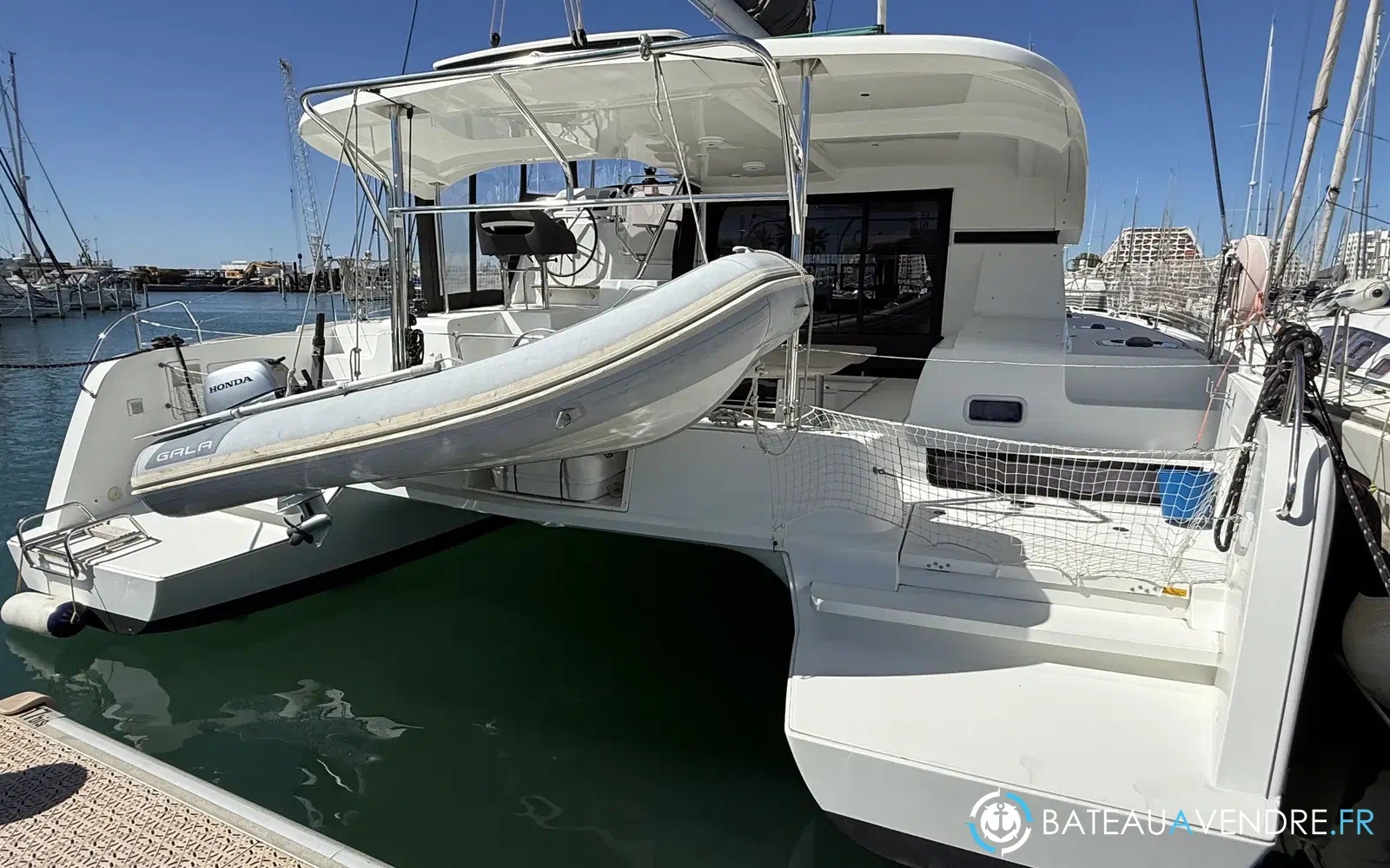slider 2 Lagoon 42