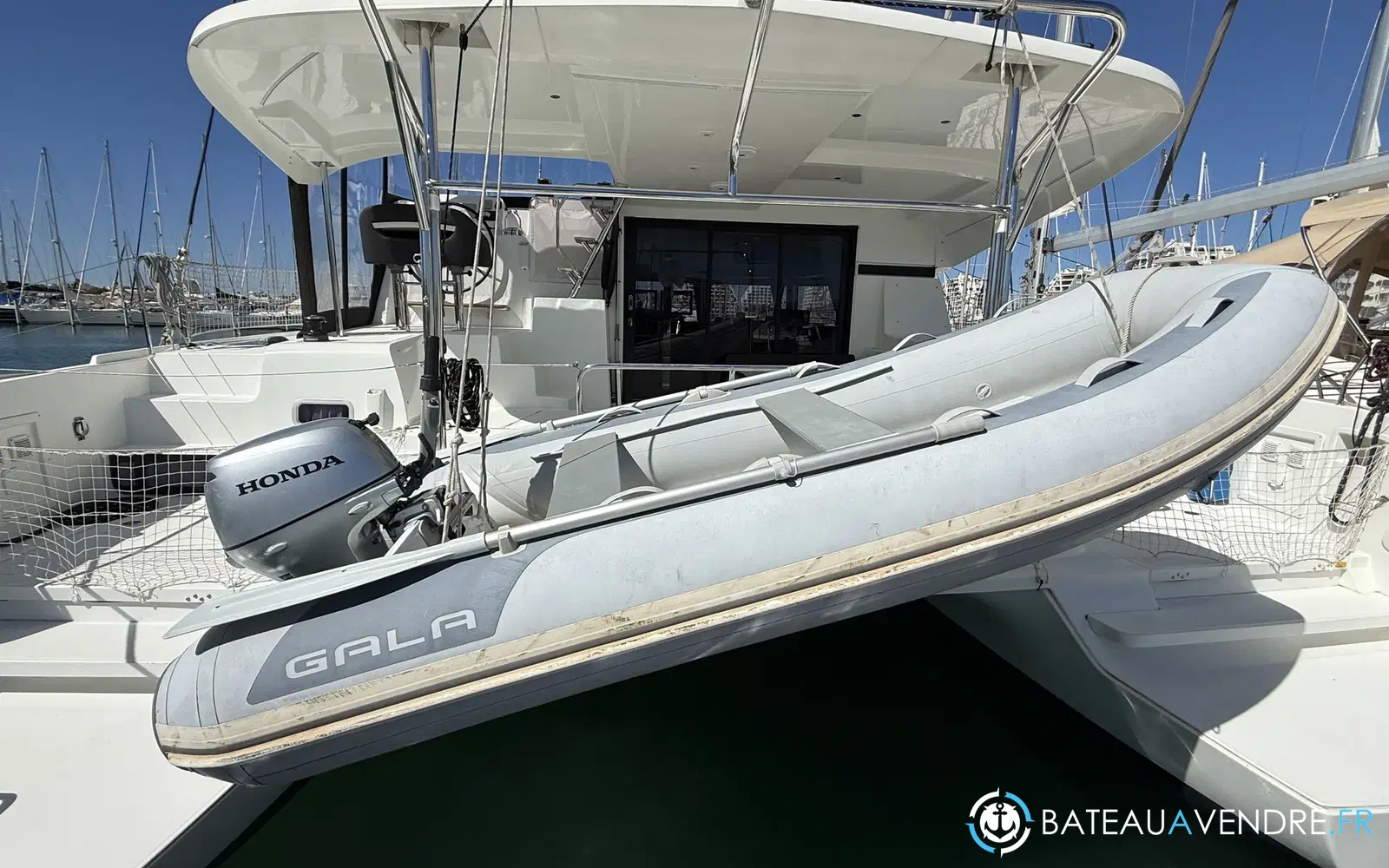 slider 3 Lagoon 42