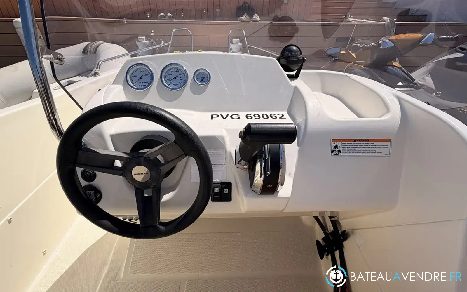 slider 14 Quicksilver Activ 455 Open