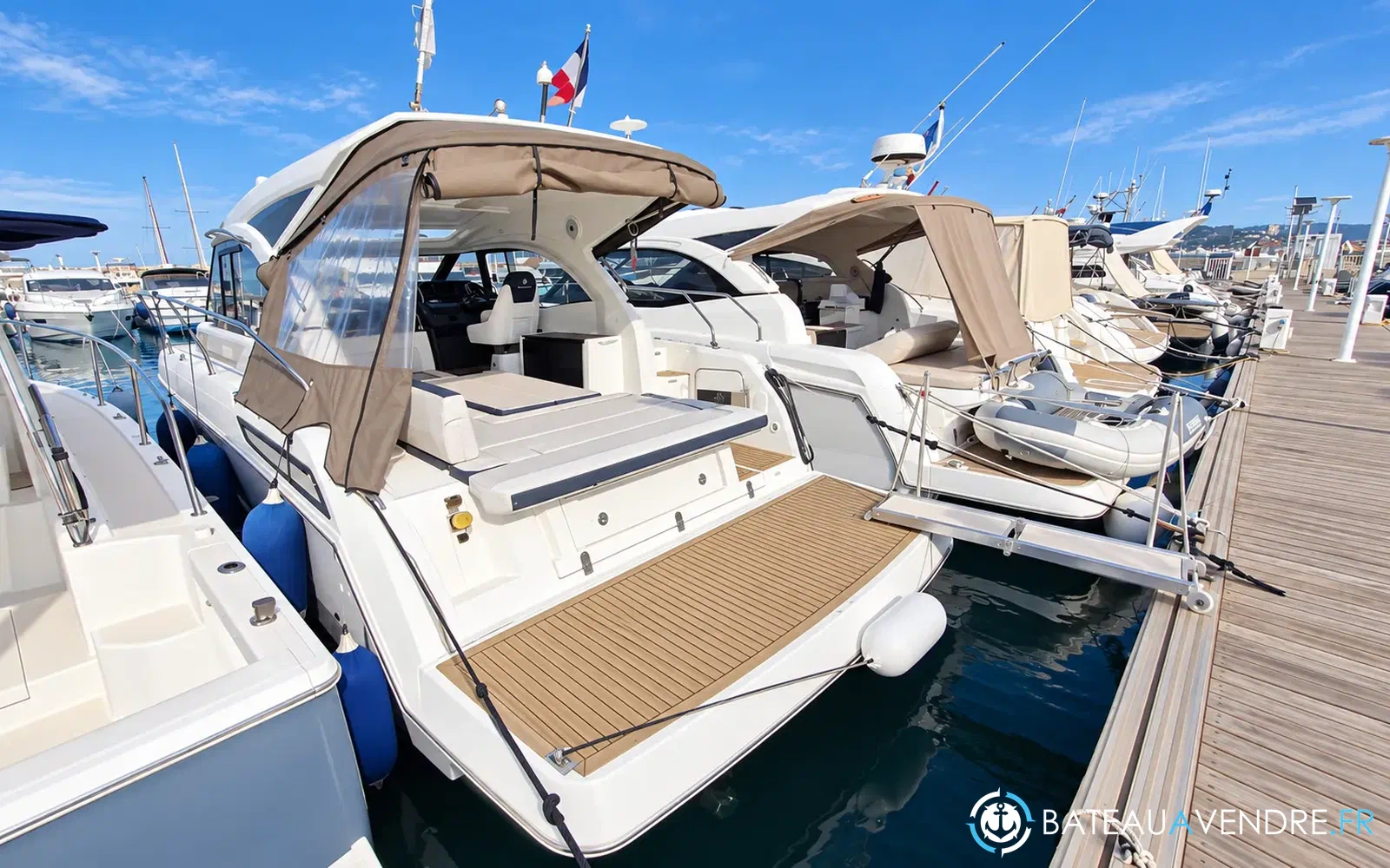 slider 1 Jeanneau Leader 33 Sportop