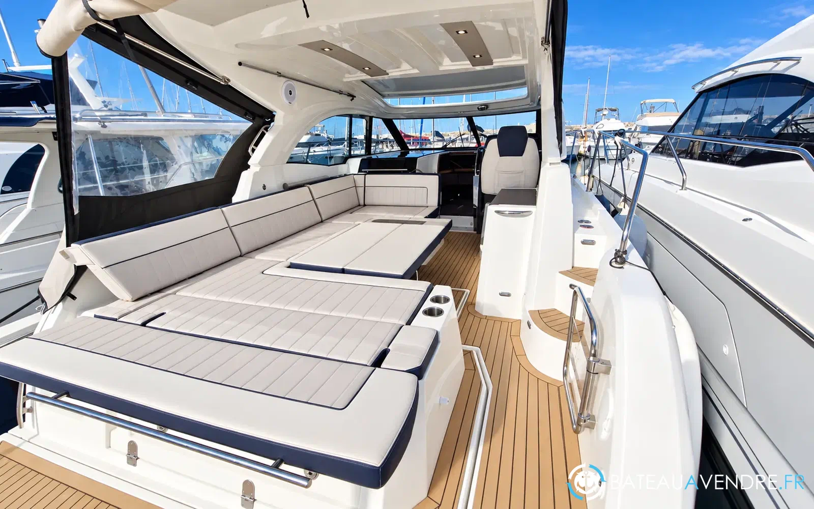 slider 6 Jeanneau Leader 33 Sportop