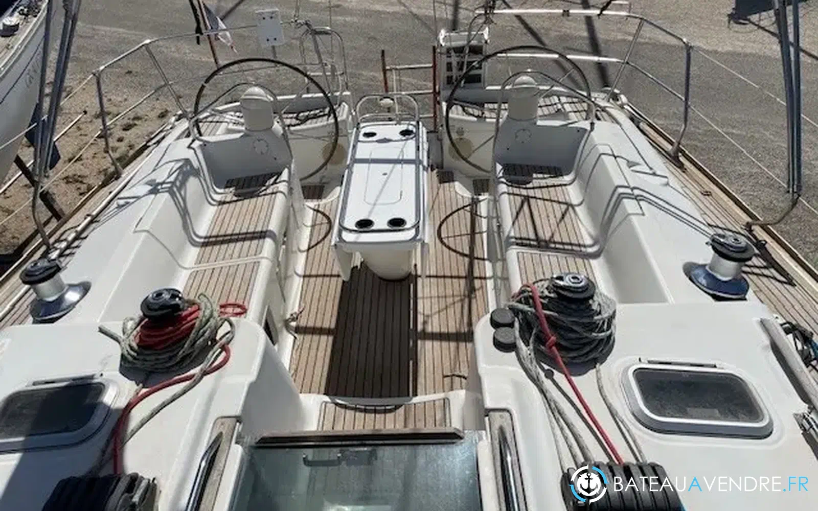 slider 10 Jeanneau Sun Odyssey 43