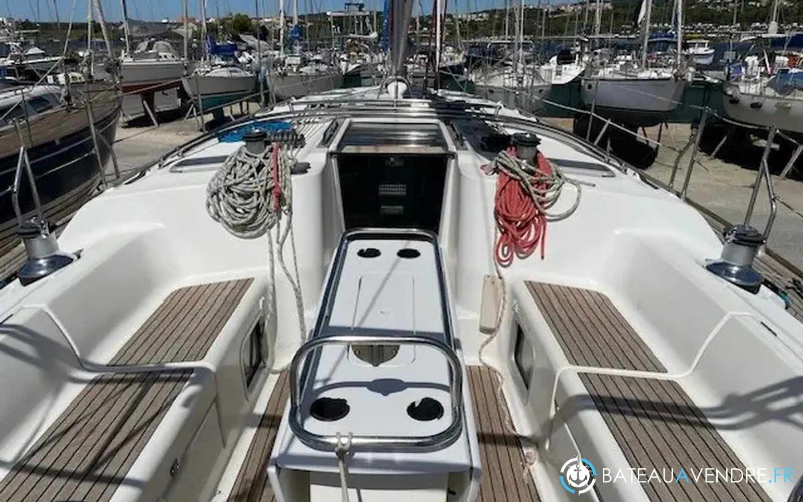 slider 12 Jeanneau Sun Odyssey 43