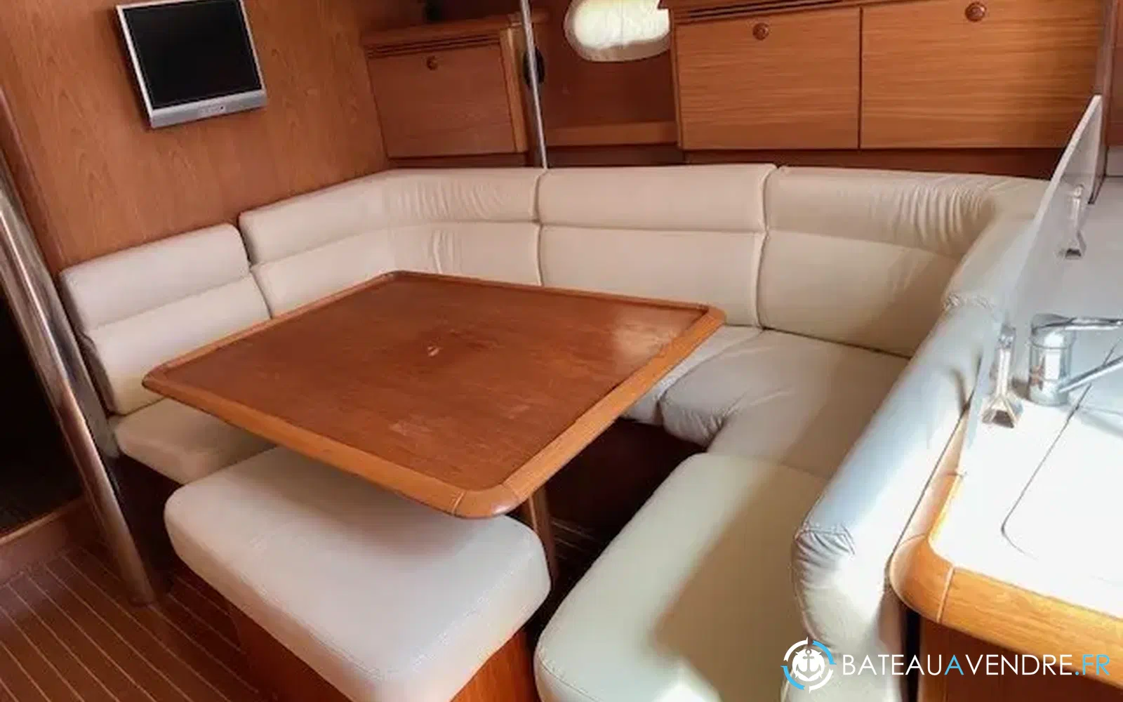 slider 28 Jeanneau Sun Odyssey 43