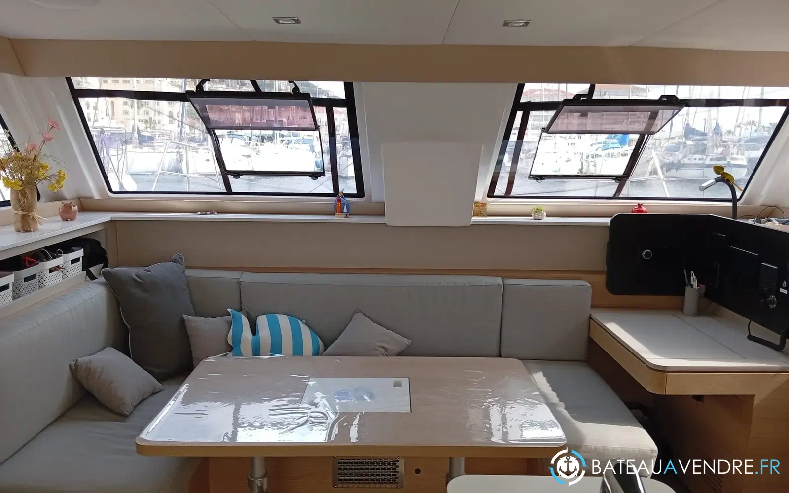 slider 1 Aventura Catamarans A37