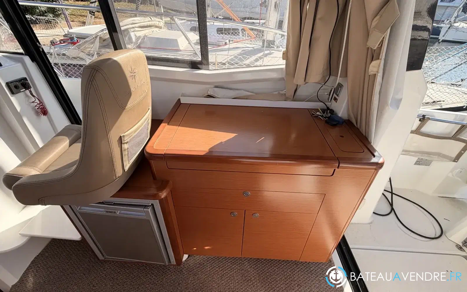 slider 12 Jeanneau Merry Fisher 855