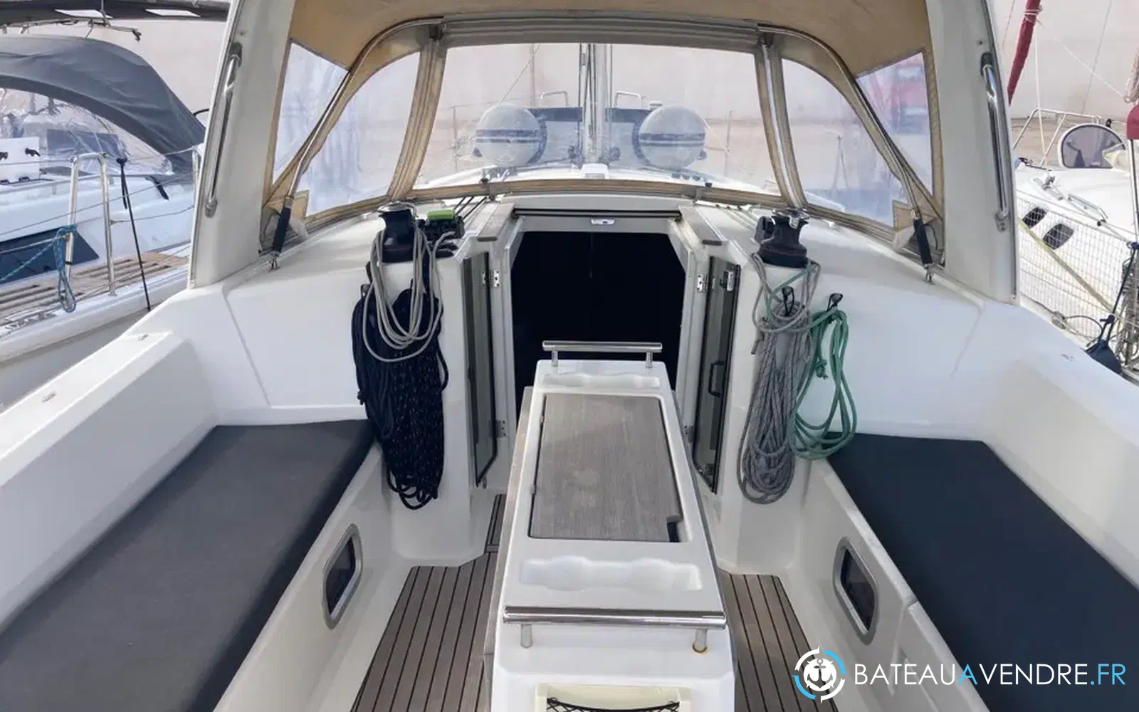 slider 4 Beneteau Oceanis 38