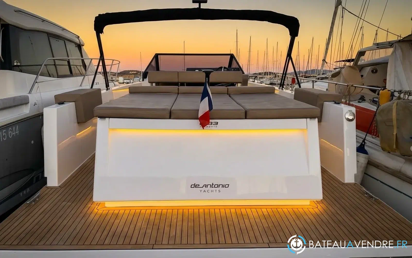 slider 1 De Antonio Yachts D33 Cruiser