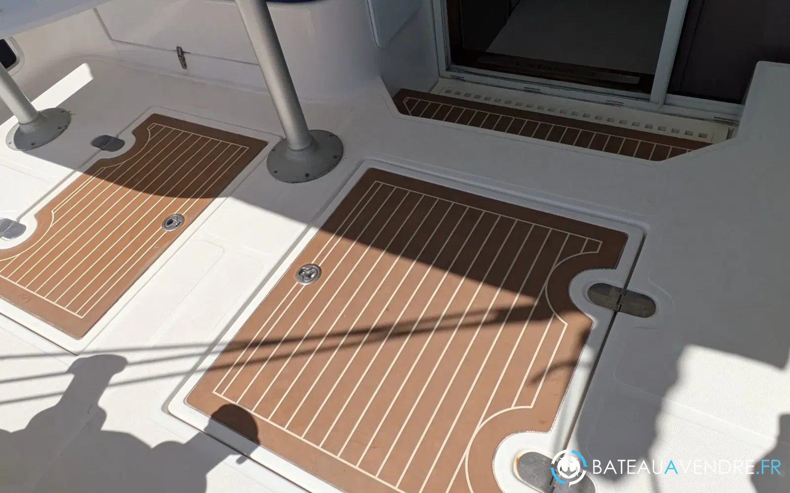 slider 12 Catana 47