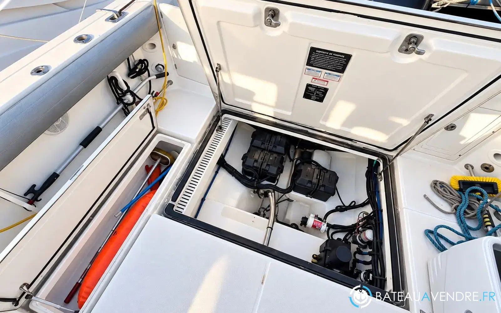slider 9 Boston Whaler 305 Conquest