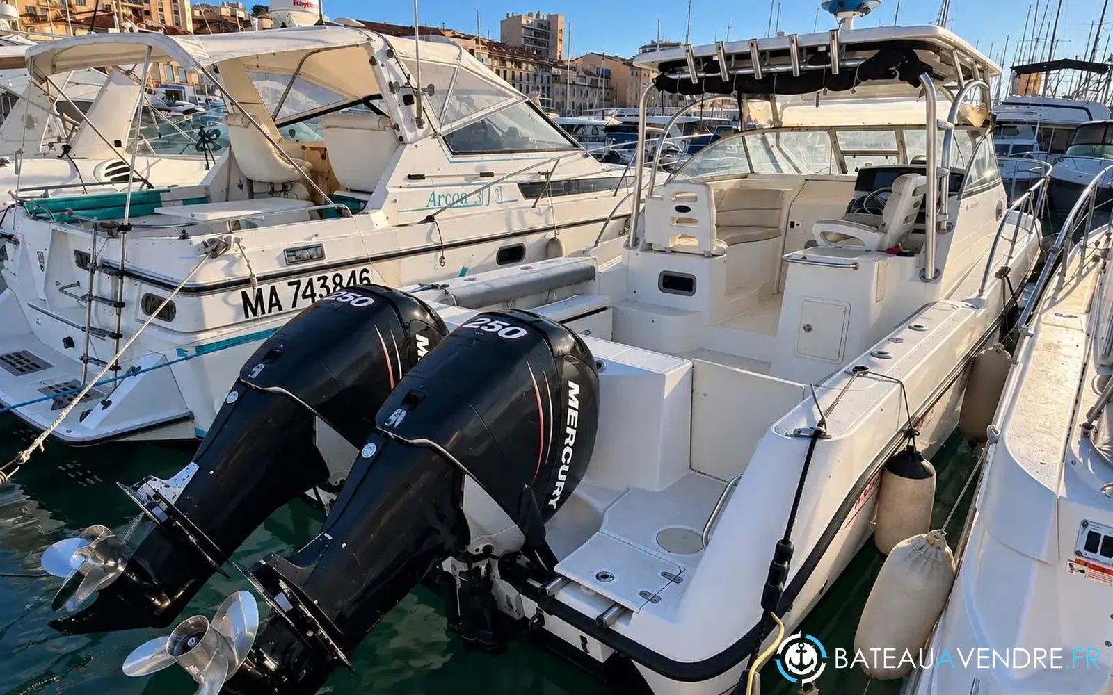 slider 2 Boston Whaler 305 Conquest
