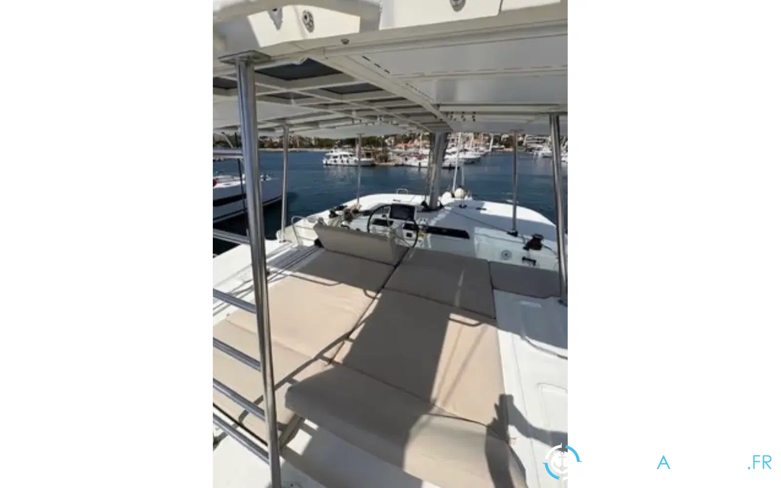 slider 4 Lagoon 46
