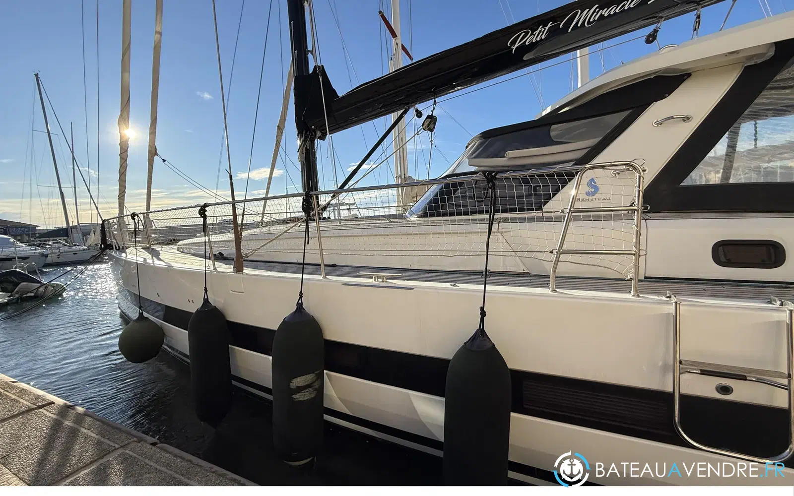 slider 0 Beneteau Oceanis Yacht 62