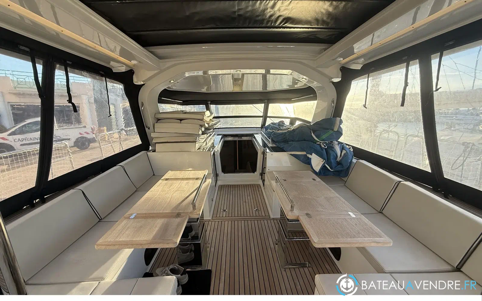 slider 11 Beneteau Oceanis Yacht 62