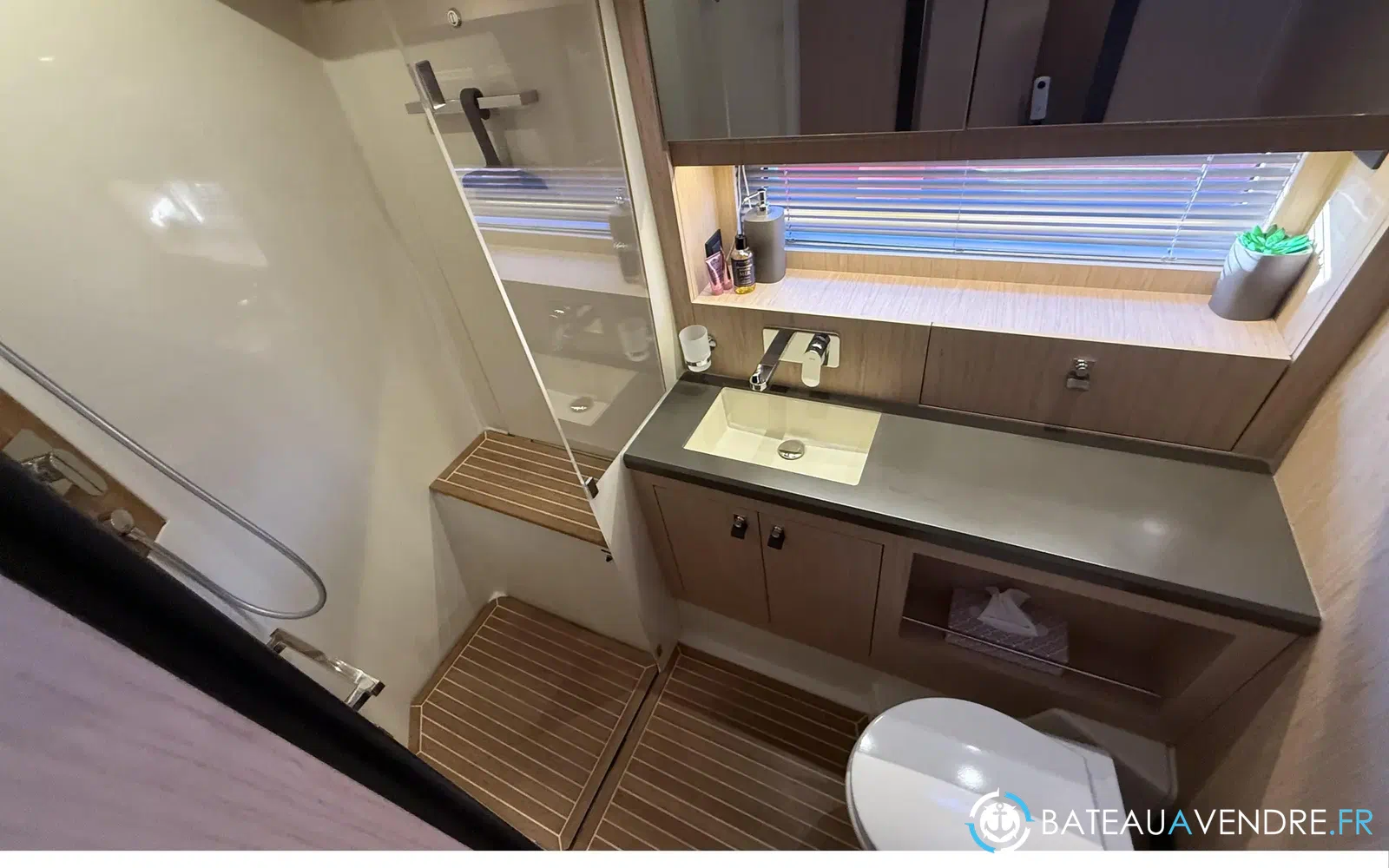 slider 31 Beneteau Oceanis Yacht 62