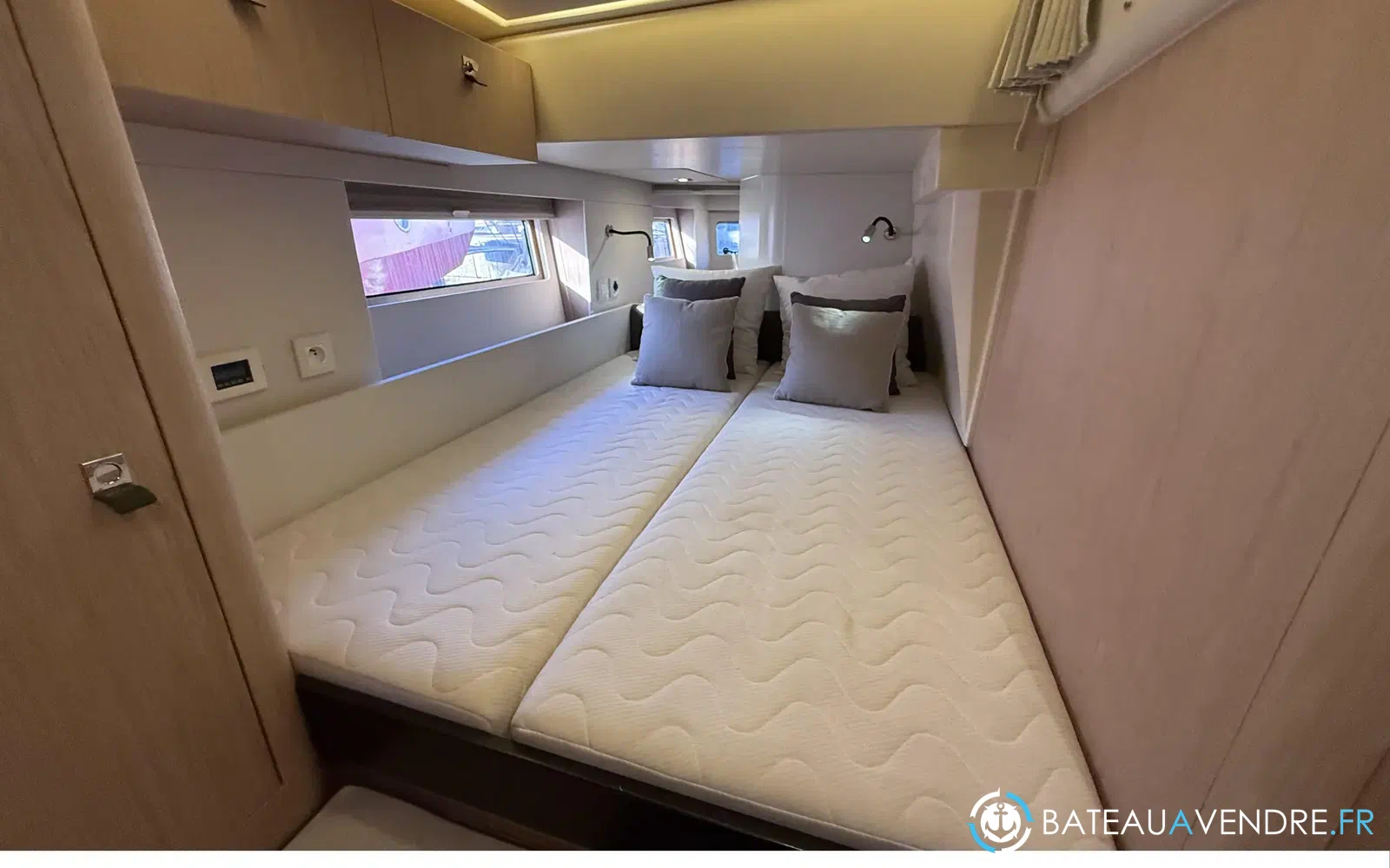 slider 35 Beneteau Oceanis Yacht 62