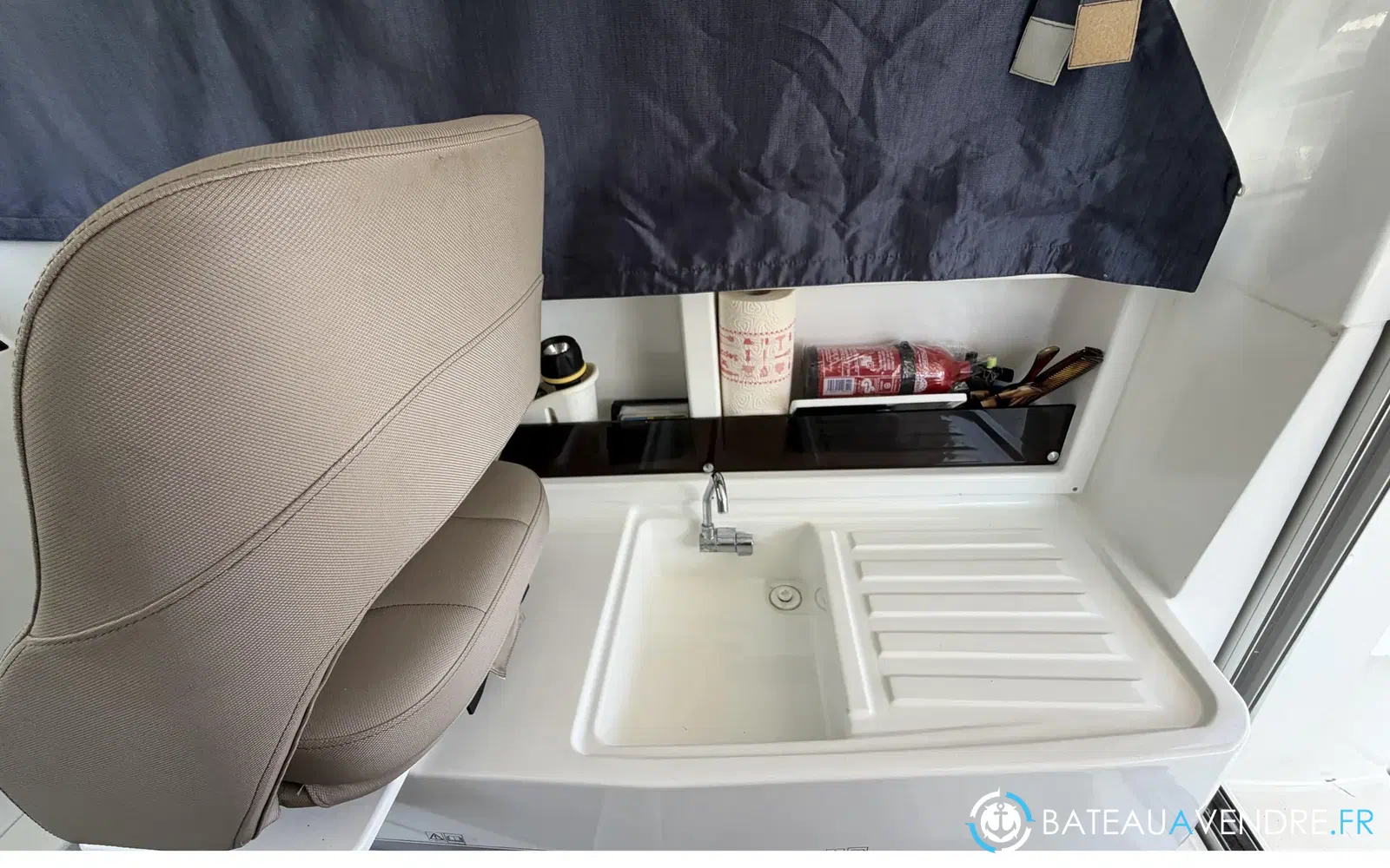 slider 10 Beneteau Antares 8 OB