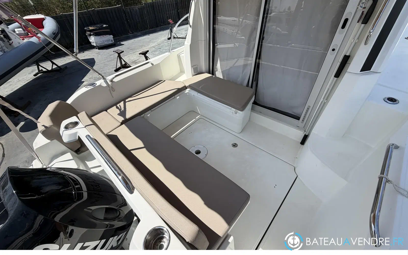 slider 4 Beneteau Antares 8 OB