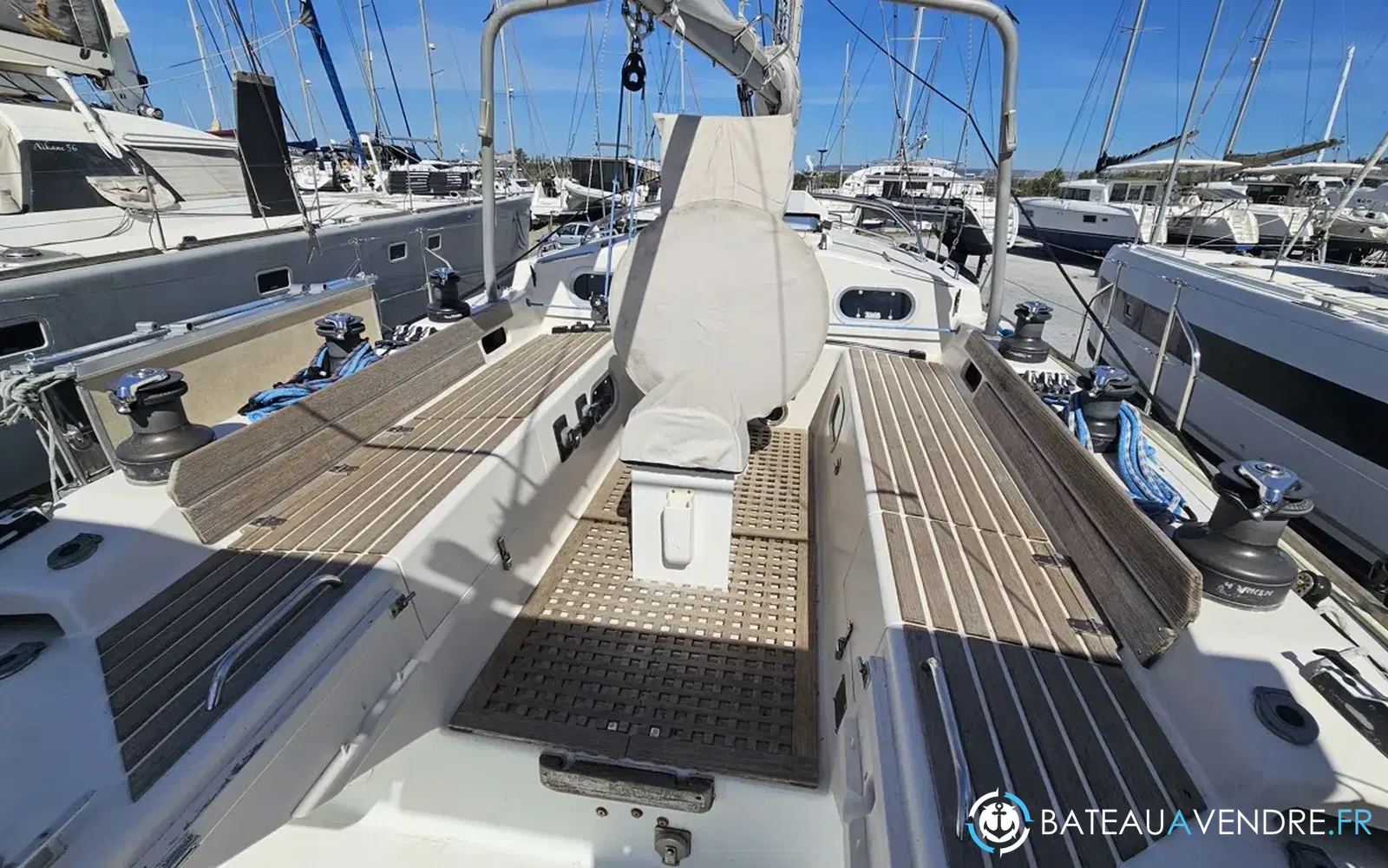 slider 6 JFA Petrel 42
