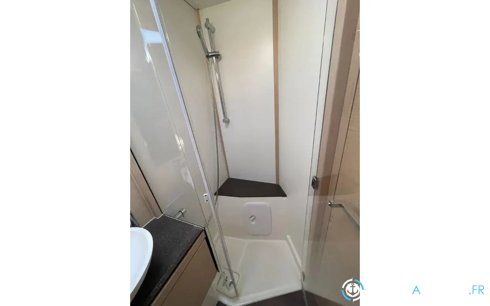 slider 10 Jeanneau 54