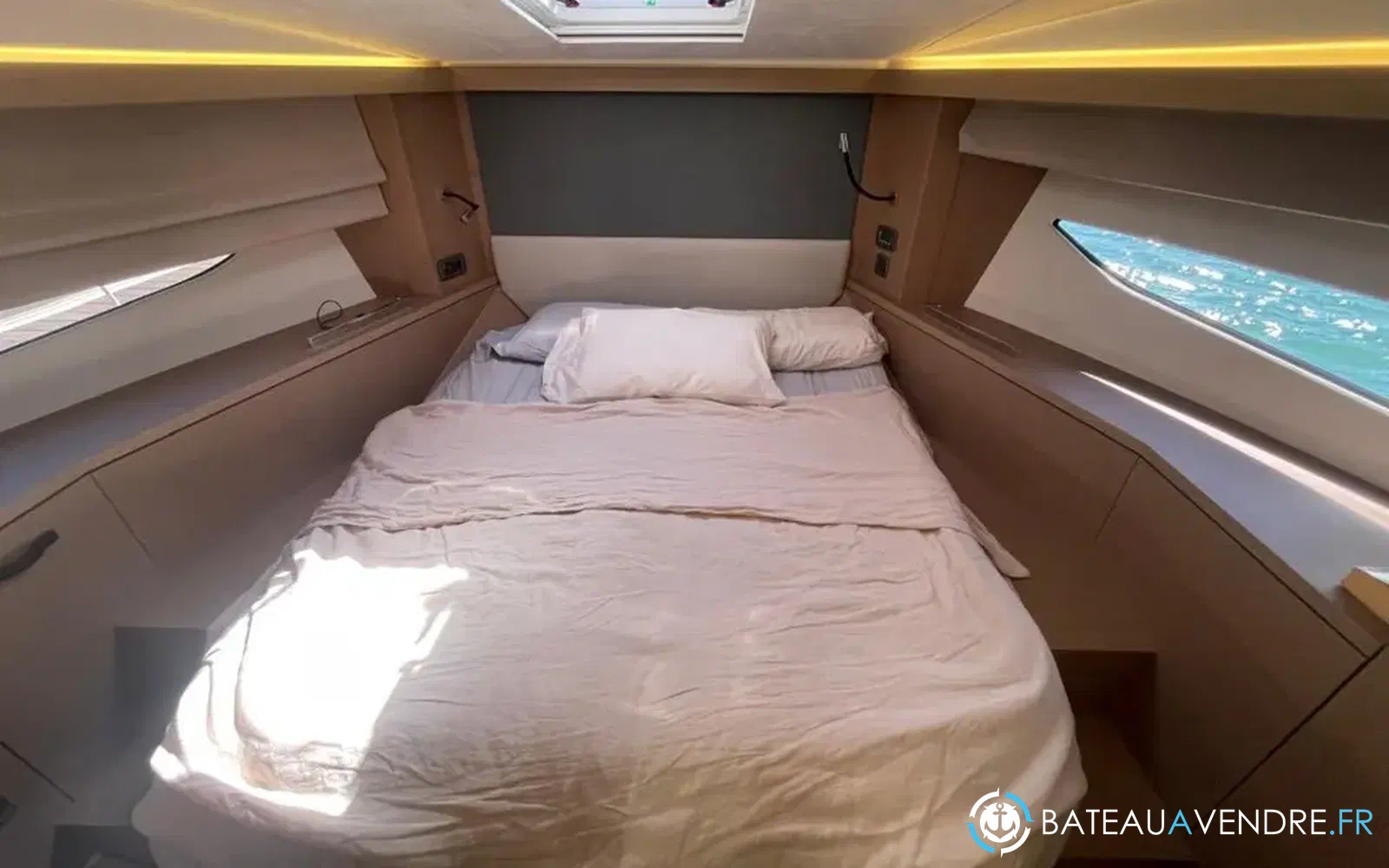 slider 10 Prestige Yachts 420 Fly
