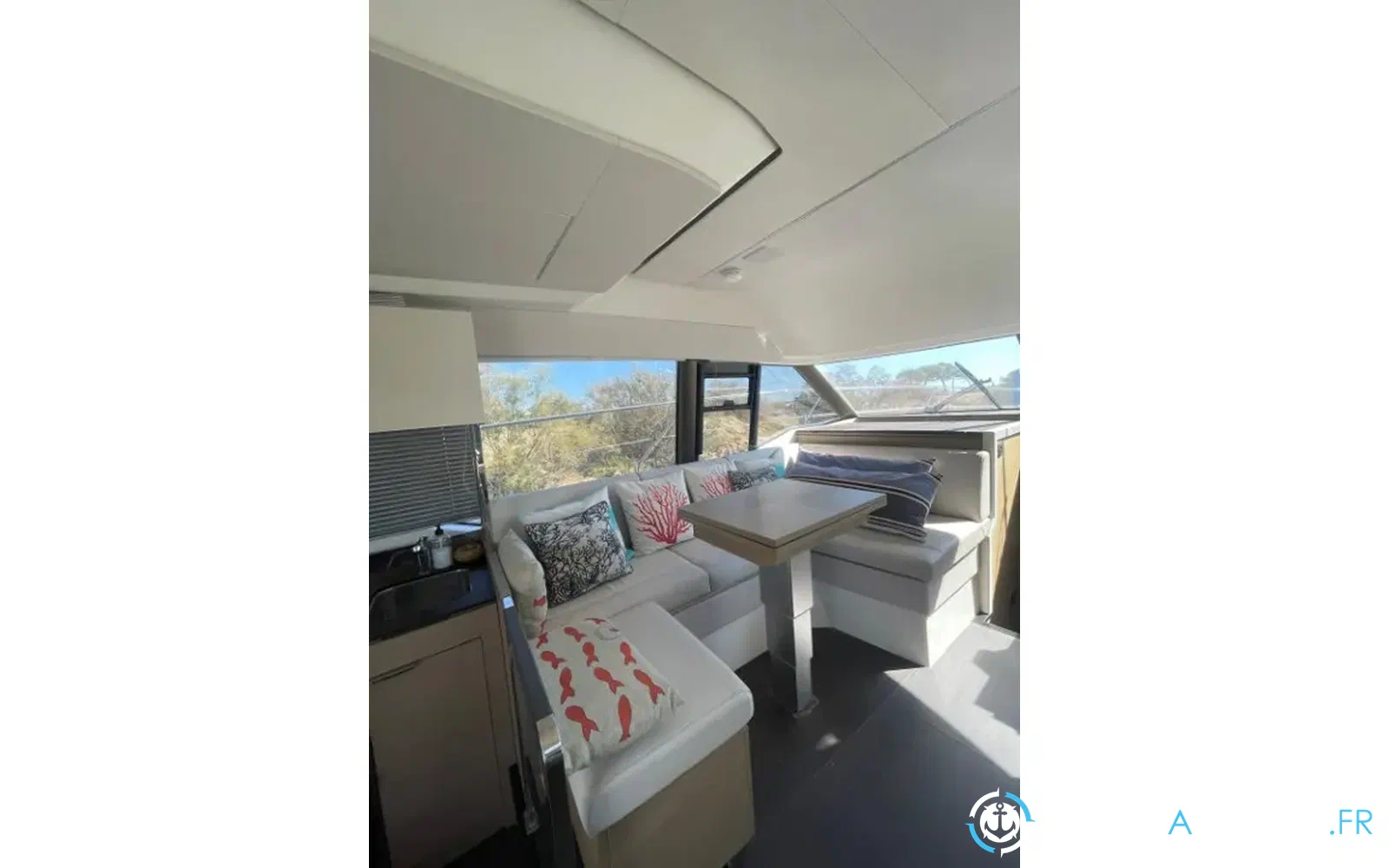 slider 5 Prestige Yachts 420 Fly