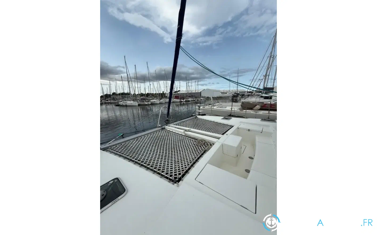 slider 4 Lagoon 440