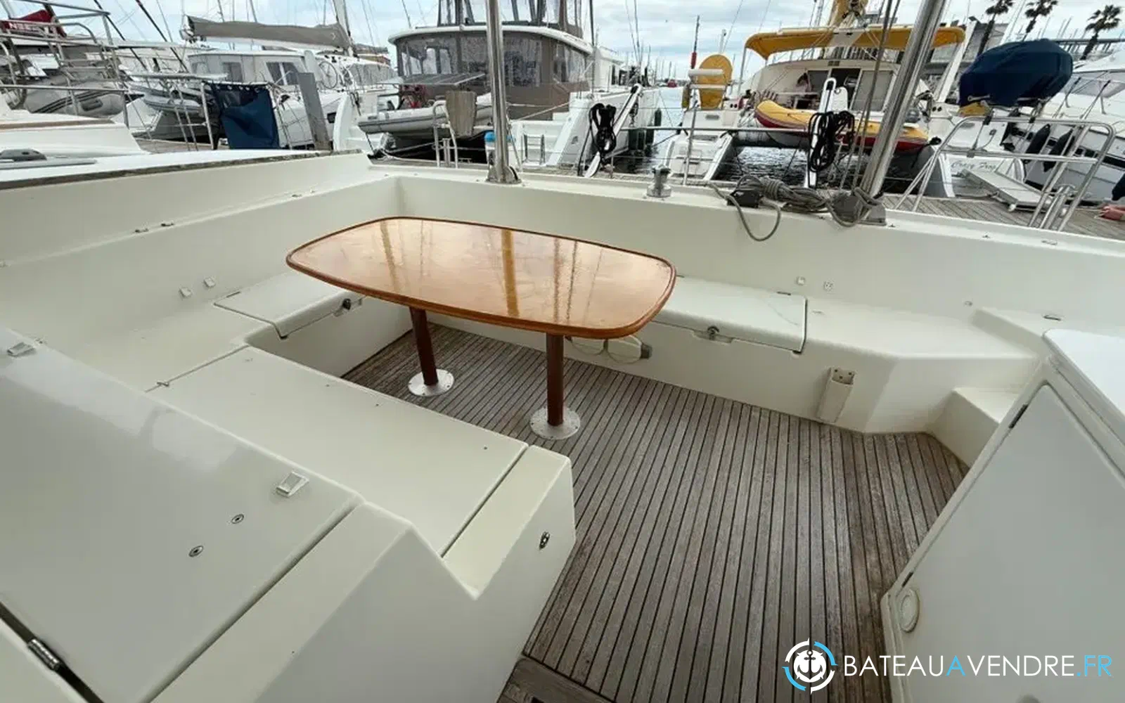 slider 6 Lagoon 440