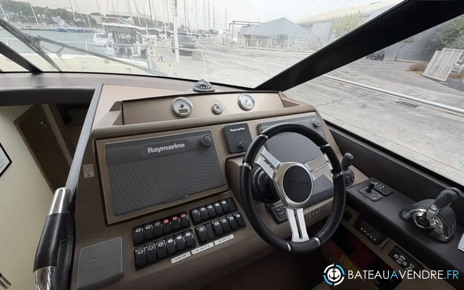 slider 11 Prestige Yachts 500 Fly