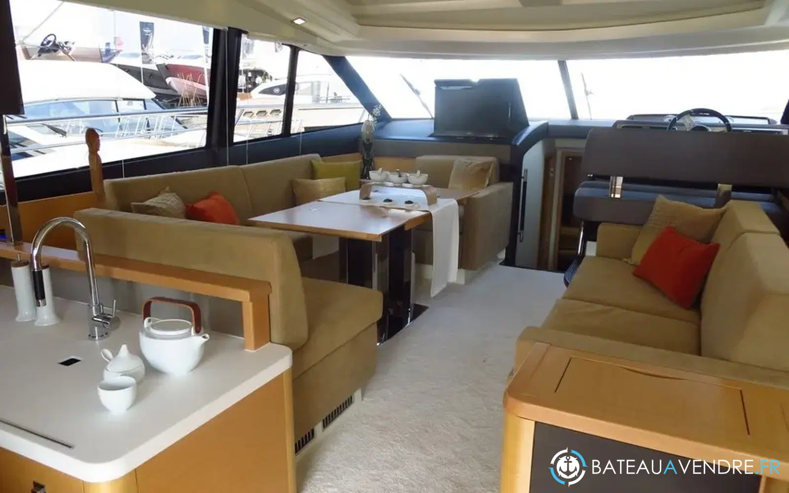 slider 1 Prestige Yachts 500 S