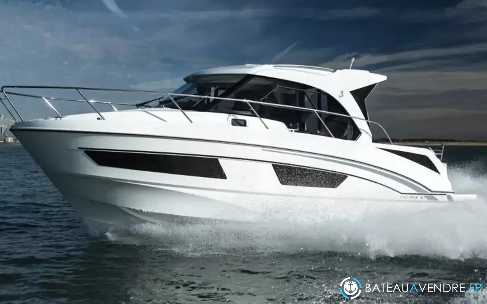 slider 0 Beneteau Antares 9 OB