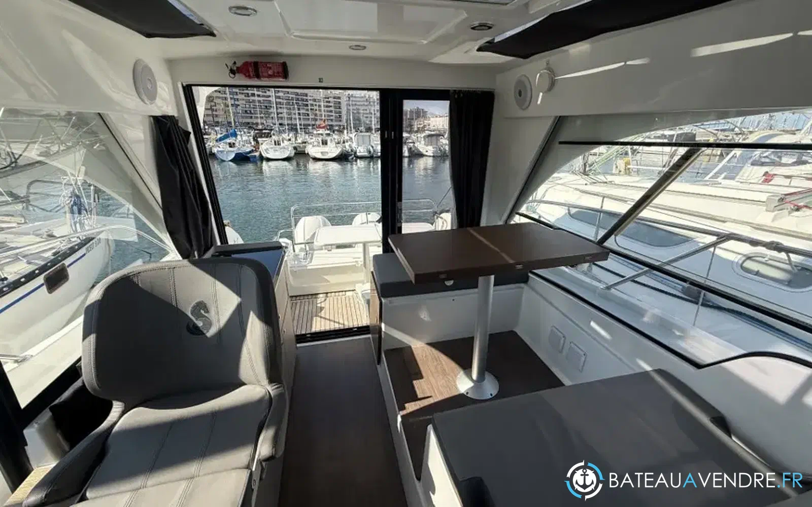 slider 3 Beneteau Antares 9 OB
