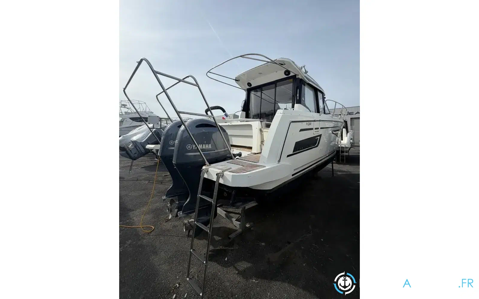 slider 0 Jeanneau Merry Fisher 895