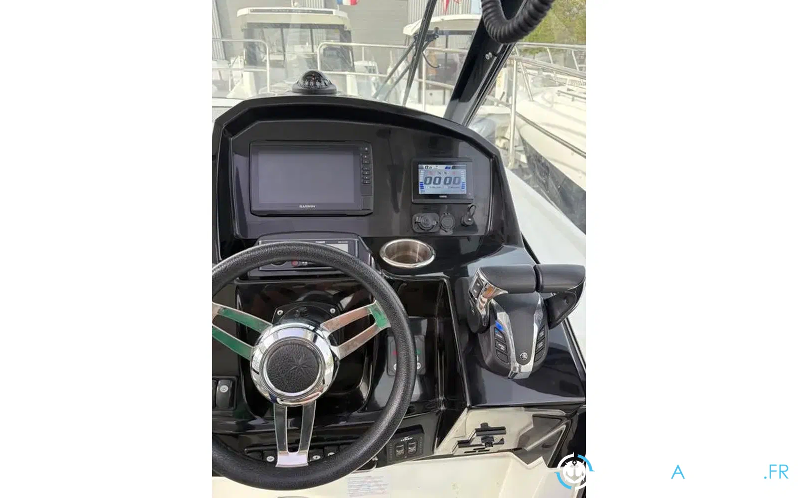 slider 1 Jeanneau Merry Fisher 895