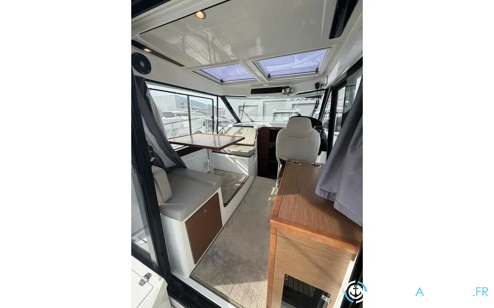 slider 2 Jeanneau Merry Fisher 895