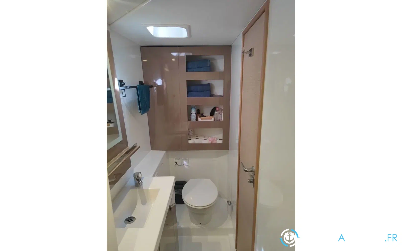 slider 17 Fountaine Pajot Lucia 40