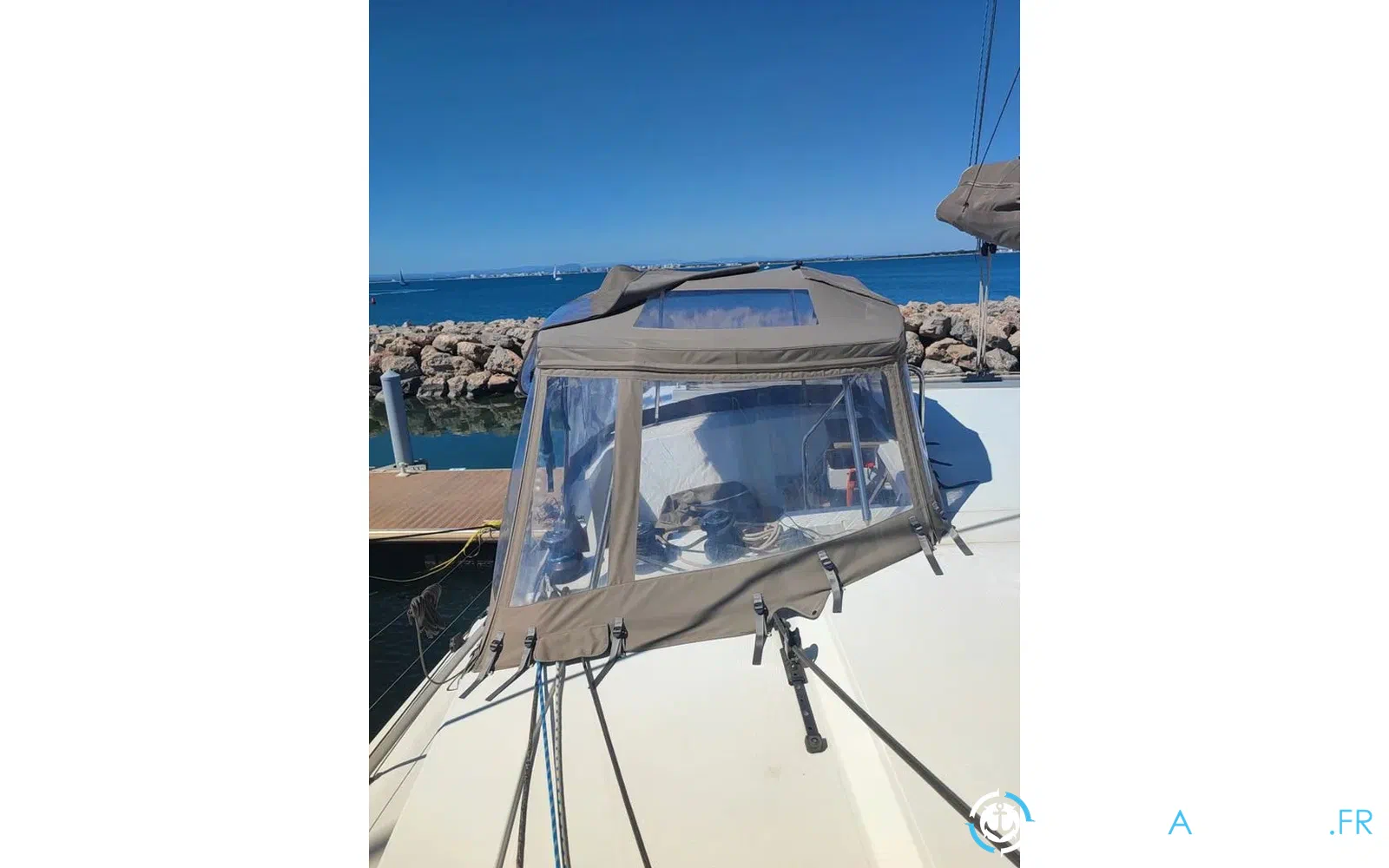 slider 7 Fountaine Pajot Lucia 40