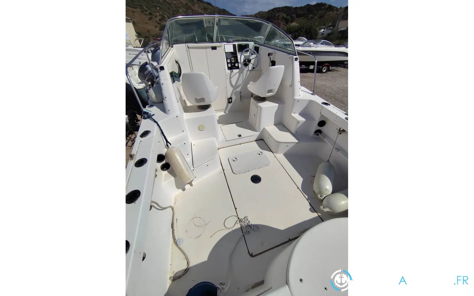 slider 12 Seaswirl Striper 2300 WA