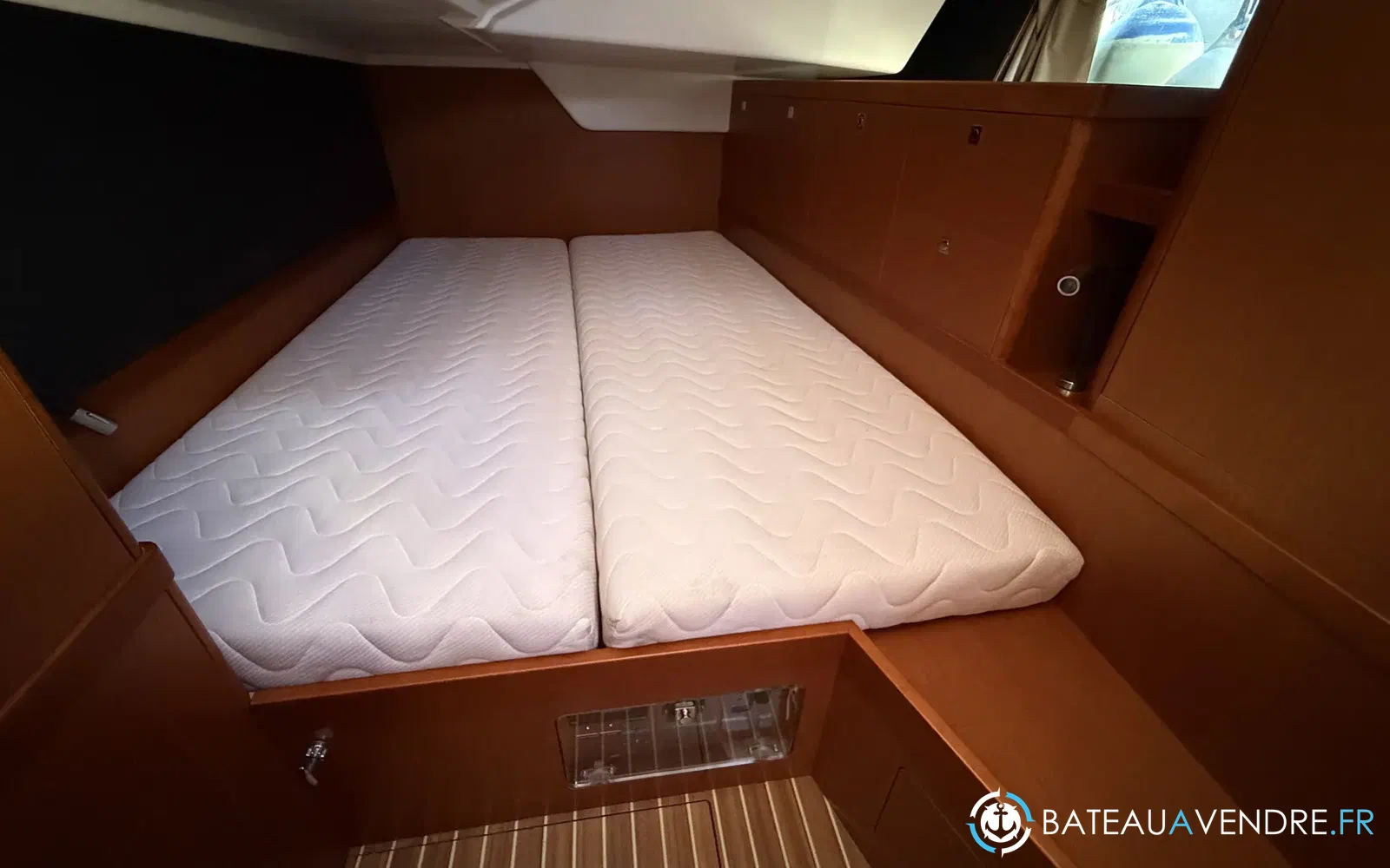 slider 44 Beneteau Oceanis 48
