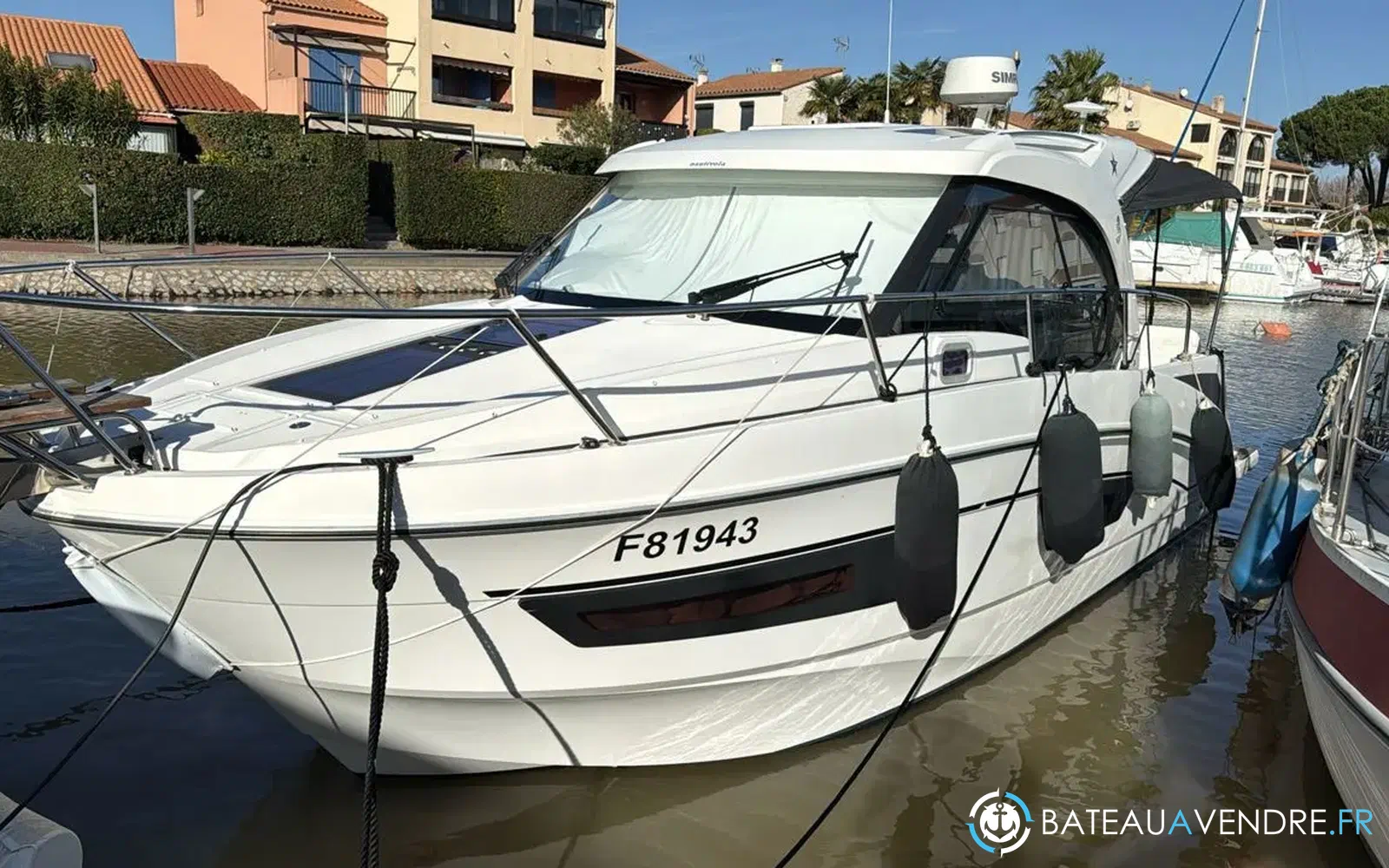 slider 0 Beneteau Antares 9 OB