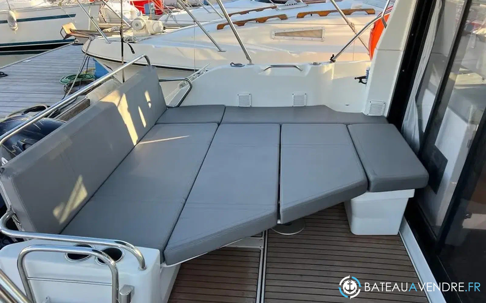 slider 9 Beneteau Antares 9 OB