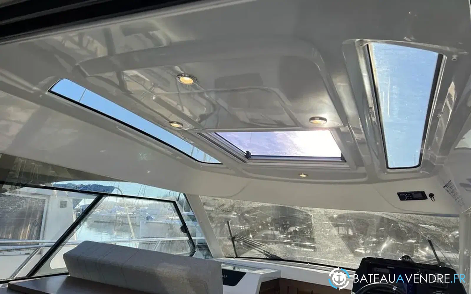 slider 10 Beneteau Antares 9 OB