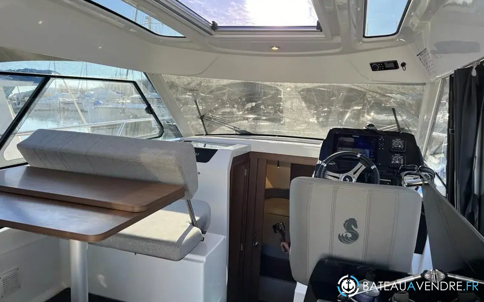 slider 11 Beneteau Antares 9 OB