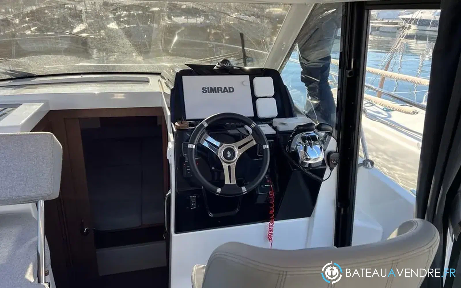 slider 15 Beneteau Antares 9 OB