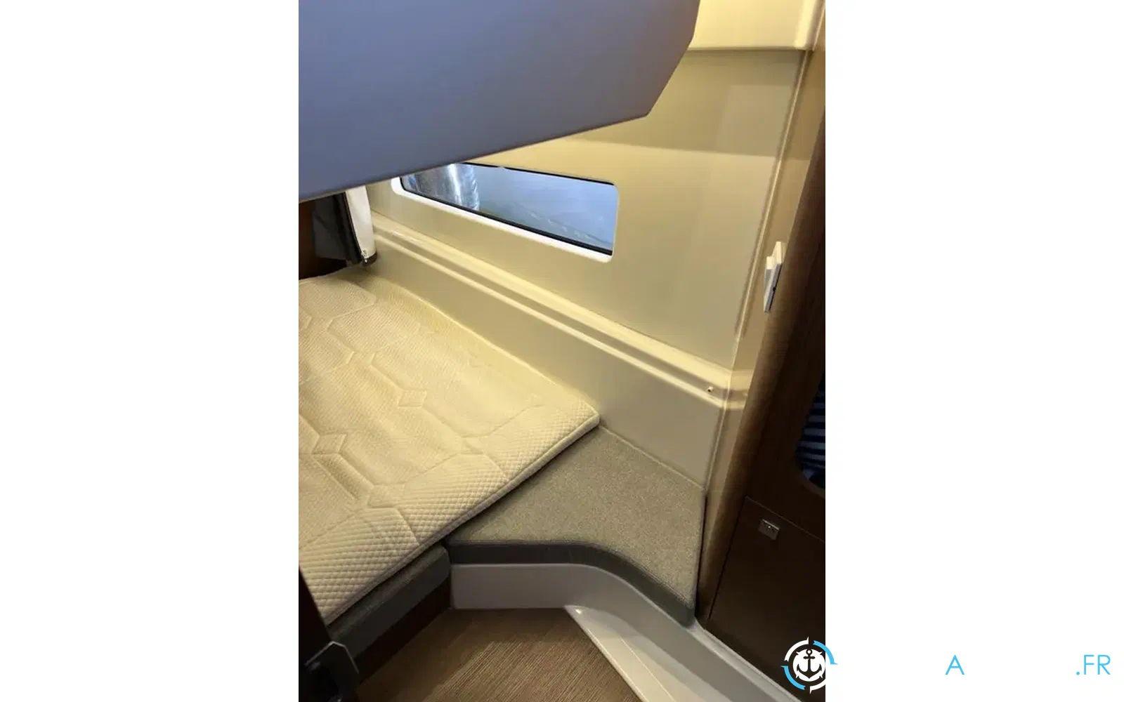 slider 18 Beneteau Antares 9 OB